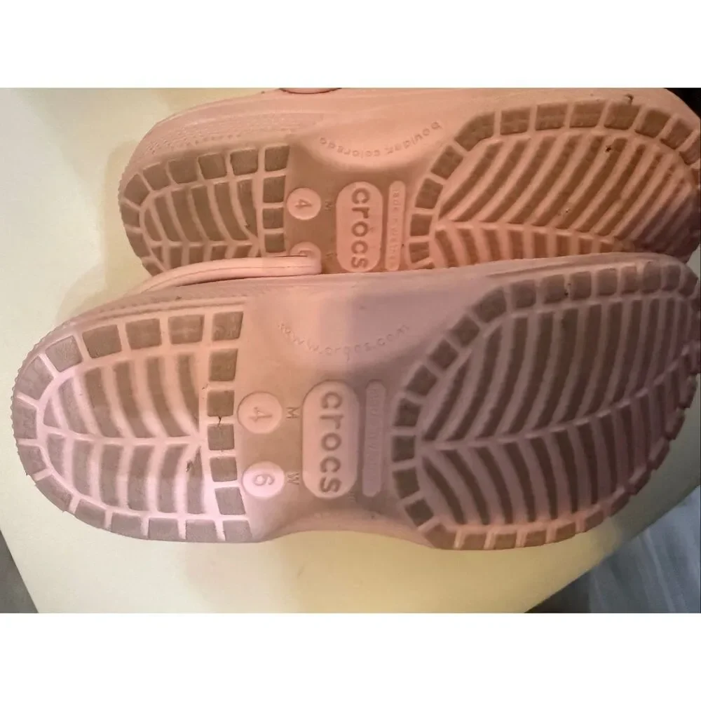 Crocs Women's Lightweight Slip-on Classic Clog Sandals Pink Size 6